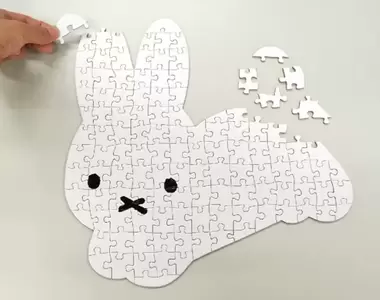 《米菲兔拼圖》造型看起來可愛,但很難讓人不想起被純白地獄支配的恐怖