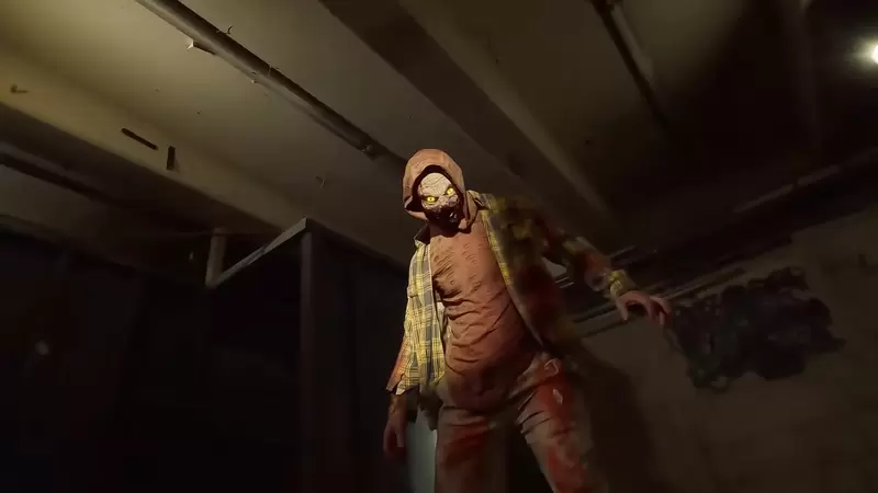 殭屍跑酷短片《HARDCORE ZOMBIES》所有你覺得該有的驚悚感這裡都有包含到，此外還加了不少搞笑的創意幽默橋段