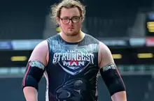 《英國最年輕大力士》20歲努力增重以及訓練，讓他以最年輕之姿獲得全國第六名