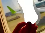 《航空公司給宅宅的呼籲》帶著壓克力人形立牌出遊要當心 擺在窗框其實是大忌? 《航空公司給宅宅的呼籲》帶著壓克力人形立牌出遊要當心 擺在窗框其實是大忌?