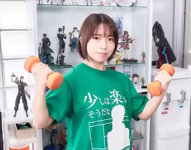 《女性宅宅專用健身房》不但有專業教練陪練，還有聲優錄音替你加油打氣