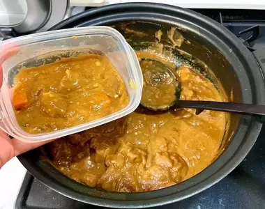 《裝咖哩的保鮮盒》染黃清不乾淨怎麼辦?學會這招輕鬆讓保鮮盒恢復原狀