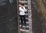 《史上最恐怖階梯》陡到近乎垂直的日本話題景點 媒體實測只有45度啦 《史上最恐怖階梯》陡到近乎垂直的日本話題景點 媒體實測只有45度啦