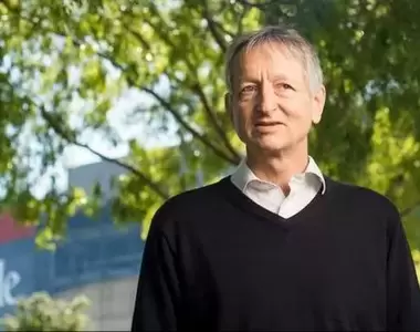 AI教父《傑佛瑞辛頓表示不應繼續發展人工智能》繼續無限度進行開發，可能會帶給世界相當大的危害