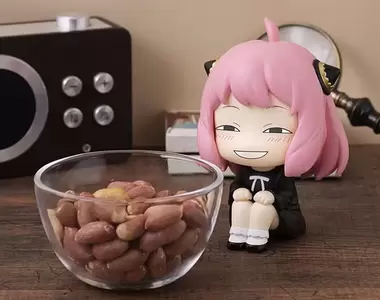 LOOK UP系列《間諜家家酒》盯著看《安妮亞》推出豪華版..那不就又要多買一隻了(☍﹏⁰)
