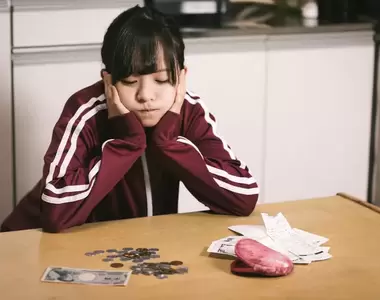網友分享《存錢族跟月光族的購物差別》前者每一次腦內激盪都是靈魂的拷問,至於月光族...想都不想就買惹