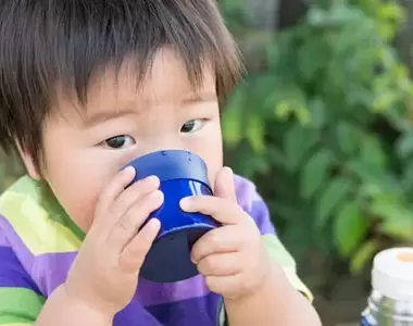 網友分享《小朋友對於水壺的獨到見解》像這種幼稚園生會拿的水壺我才不會帶去學校呢