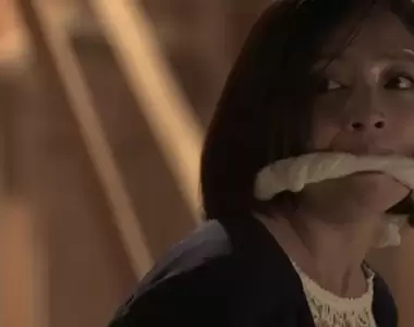 《嘗試束線帶脫困術的人》日本網友綁住自己解不開糗大了 上網發文求助的結果是……