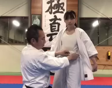 《極真空手道師傅的YT頻道》平常上傳影片都只有幾百觀看,直到有一天女兒出鏡觀看數直接漲了幾十倍
