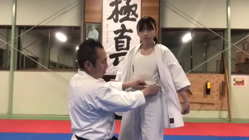 《極真空手道師傅的YT頻道》平常上傳影片都只有幾百觀看，直到有一天女兒出鏡觀看數直接漲了幾十倍