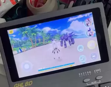 《一台能打遊戲的計算機GHLBD》不光玩遊戲而已,這還是支援觸控、有wifi功能的Android掌機???