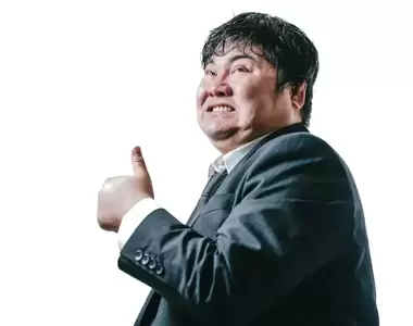 日本上班族關於《週休三日制》的看法,九成以上的社畜舉雙手讚成,但如果會扣到薪水的話...