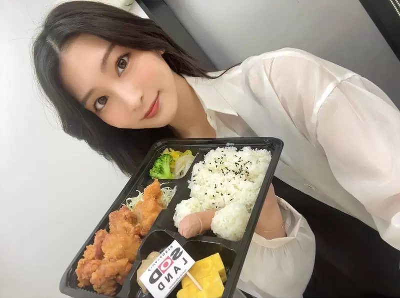 小熱狗超故意的《SOD便當》500日元換算台幣大概100多,這樣的份量我覺得OK 小熱狗超故意的《SOD便當》500日元換算台幣大概100多,這樣的份量我覺得OK