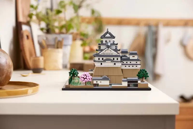 大人向的樂高玩具《姬路城Lego》慶祝登錄世界遺產30週年而推出的全新樂高商品 大人向的樂高玩具《姬路城Lego》慶祝登錄世界遺產30週年而推出的全新樂高商品