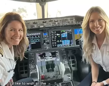 《聯合航空母女機長》女兒完成了自己的夢想，跟馬麻首次的肩並肩飛行