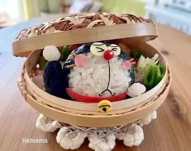 夏天涼食夯《哆啦A夢飯糰》像玩具一樣的手做精緻點心