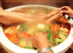 《人工智能不理解泡湯是什麼意思》也不能說AI錯,但合成出這樣的圖片我笑惹XD 《人工智能不理解泡湯是什麼意思》也不能說AI錯,但合成出這樣的圖片我笑惹XD