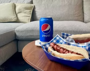 《可樂口味的番茄醬》是黑暗料理界新作?百事強調:跟熱狗是絕配頂配!