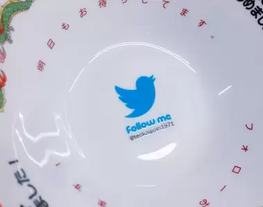 《推特改名X風波》不得不跟藍色小鳥說再見 剛印好1000張名片的人欲哭無淚