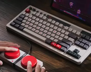 八位堂8bitdo推出《經典任天堂主機機械鍵盤》情懷滿點!連AB鈕都還特別做出來給大家回味