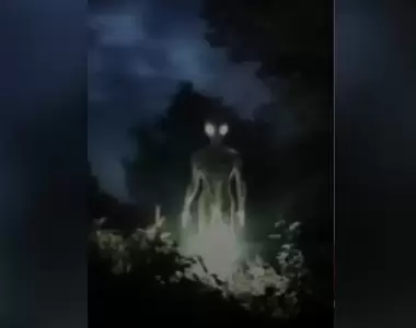 《秘魯土著遭受外星人攻擊事件》當地人嚇到不敢出門,經調查發現原來是一群穿戴飛行器的偷盜客來亂?