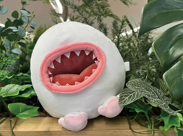 魔物獵人療癒週邊《奇怪龍圓球抱枕》抱著它總感覺耳邊能聽到淒厲的叫聲(誤) 魔物獵人療癒週邊《奇怪龍圓球抱枕》抱著它總感覺耳邊能聽到淒厲的叫聲(誤)