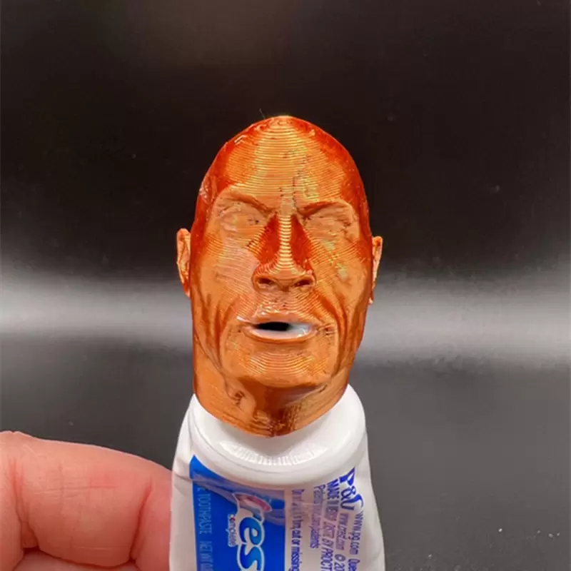 《巨石強森牙膏帽》AliExpress大人氣商品，但買來真的有那麼好用嗎？