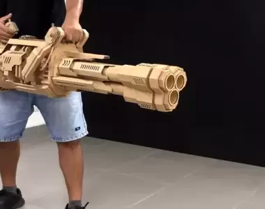 高手製作《硬紙板榴彈砲發射器》重武器果然是男人的最佳浪漫