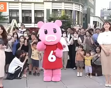 《鬼龍院翔亂入街訪》這個搶鏡路人很不路人?招牌的田宮模型T恤超顯眼