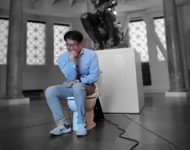 2023年搞笑諾貝爾獎《能檢測肛紋的智慧型馬桶》識別用戶確保各種大小便訊息，這服務會不會太貼心了一點？