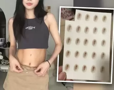 拍照顯高神器《仿真假肚臍貼》小東西加持能讓身材比例變得更好