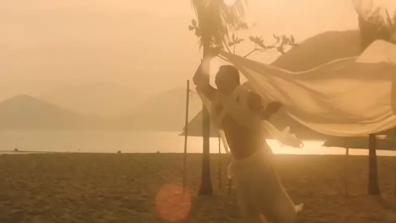 《日本裸男集團出沒》辣群嚮往自由的男人,共20人目前全員逃走中 《日本裸男集團出沒》辣群嚮往自由的男人,共20人目前全員逃走中