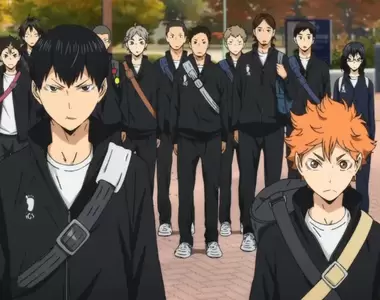 《日本網友：好懷念亮面斜背包》現代學生不背這種包包了？曾經陪伴許多人度過校園時光