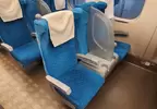 《日本新幹線推出新座位》加價1200日圓多買0.5個空間 再也不用擔心旁邊坐著討厭的陌生人
