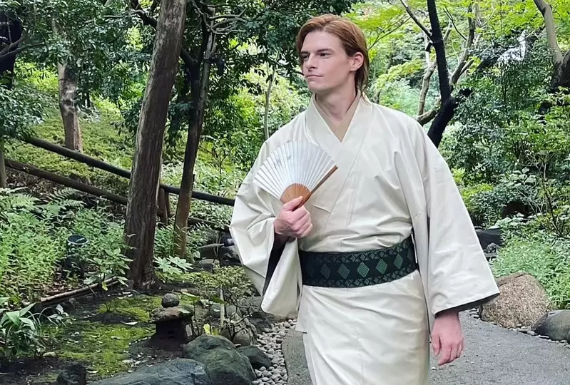 《和服文化衰退的原因》瑞典人園藝師村雨辰剛穿法被糾正 就是這種和服警察害人再也不想穿？