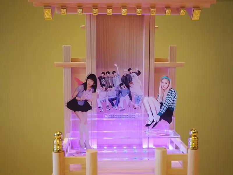 《我推的祭壇》日本佛壇店創意商品搶攻偶像商機 24歲年輕宅宅員工提案震撼全公司 《我推的祭壇》日本佛壇店創意商品搶攻偶像商機 24歲年輕宅宅員工提案震撼全公司