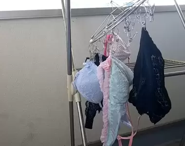 50歲男子闖入女生房間《幫忙洗清洗內衣還晾乾》整段故事都讓網友覺得不對勁