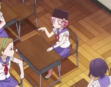 《從課桌椅論年輕的特權》長大之後才驚覺超難坐 以前怎麼有辦法每天聽課好幾個小時?