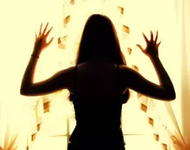 在美國每六人有一人認為家裡《鬧鬼》而且大多數會在家裡遇到奇怪的事情