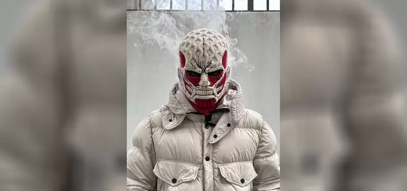 網友手工縫製《超大巨人頭套》還原「進擊的巨人」當中造型,一戴上馬上就有感被支配的恐懼 網友手工縫製《超大巨人頭套》還原「進擊的巨人」當中造型,一戴上馬上就有感被支配的恐懼