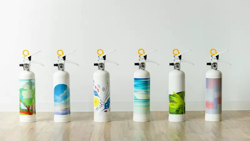 《藝術滅火器》有滅火功能而且外觀造型好看,當裝飾品擺放還能提升家裡的質感 《藝術滅火器》有滅火功能而且外觀造型好看,當裝飾品擺放還能提升家裡的質感