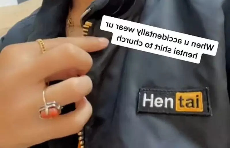 動漫迷換上《Hentai字樣外套》去教會 穿錯衣服的下場就是超尷~尬 動漫迷換上《Hentai字樣外套》去教會 穿錯衣服的下場就是超尷~尬