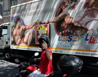 國外攝影師捕捉《街上偶然發現的趣味瞬間》仔細看巧合竟然無處不在