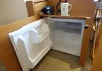 《小冰箱的妙用》用來製作過冷水超方便？住過飯店的網友們都有意外結冰的經驗