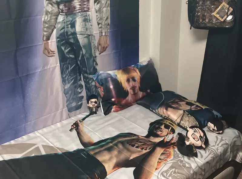 《熱愛真島吾朗的女高中生》房間被朋友批評很噁心 網友們紛紛拍拍安慰她 《熱愛真島吾朗的女高中生》房間被朋友批評很噁心 網友們紛紛拍拍安慰她