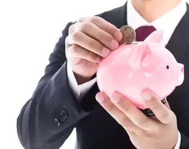 網友分享《靠存錢筒存下第一桶金》耐心投資五年當結果揭曉就能一夜脫貧