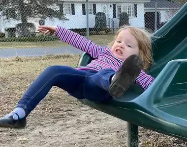 網友分享《糗事前一秒照片》這畫面真的太會拍了,但攝影師當時不救XD