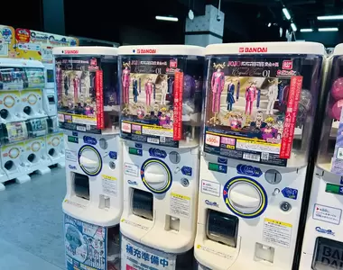 我是羅大佑,看著我《JOJO黃金之風服裝飾品架》喬魯諾、布姐、阿帕基三款登場