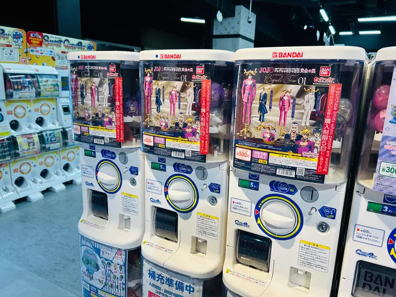 我是羅大佑,看著我《JOJO黃金之風服裝飾品架》喬魯諾、布姐、阿帕基三款登場 我是羅大佑,看著我《JOJO黃金之風服裝飾品架》喬魯諾、布姐、阿帕基三款登場