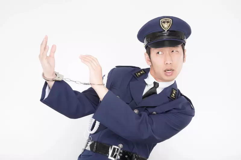 日本奈良《40歲警察上班打電動》被處分 網友反應總覺得類似情節在「烏龍派出所」裡看過...